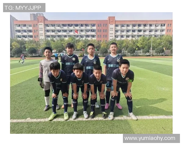 勤俭节约的足球明星们如何在绿茵场上闪耀光芒与成就辉煌